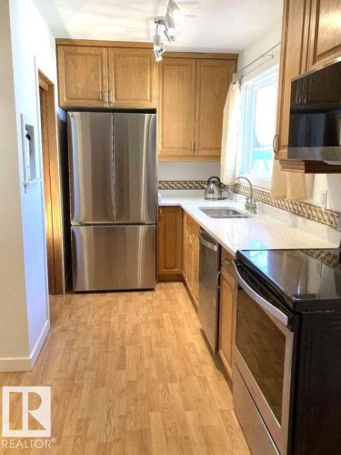 15212 86 Avenue, Edmonton, AB - Indoor Photo Showing Other Room