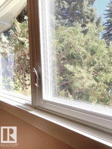 15212 86 Avenue, Edmonton, AB - Indoor Photo Showing Other Room