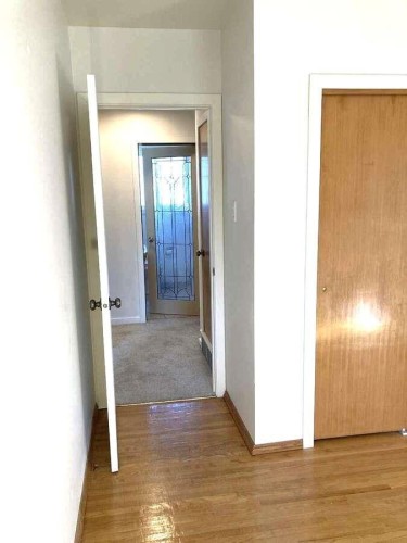 15212 86 Avenue, Edmonton, AB - Indoor Photo Showing Other Room