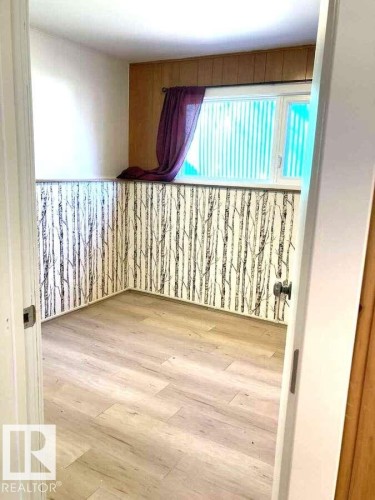 15212 86 Avenue, Edmonton, AB - Indoor Photo Showing Other Room