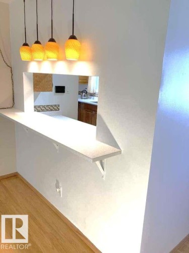 15212 86 Avenue, Edmonton, AB - Indoor Photo Showing Other Room