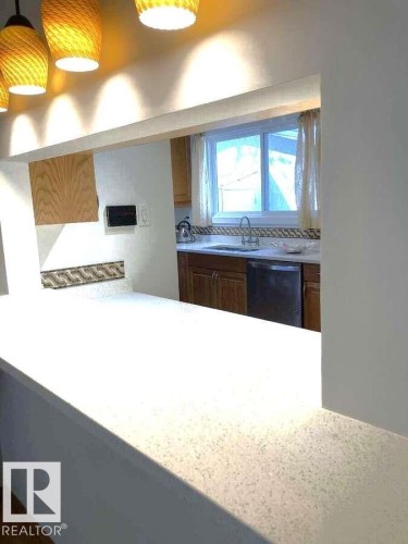15212 86 Avenue, Edmonton, AB - Indoor Photo Showing Other Room
