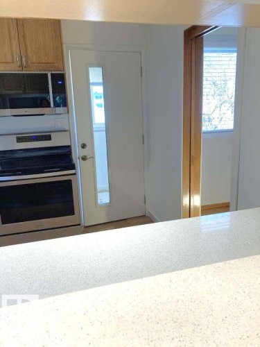 15212 86 Avenue, Edmonton, AB - Indoor Photo Showing Other Room
