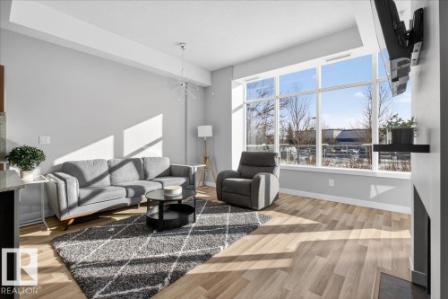 114 2504 109 Street, Edmonton, AB - Indoor Photo Showing Living Room