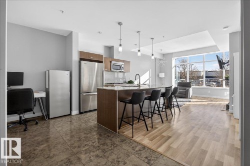 114 2504 109 Street, Edmonton, AB - Indoor Photo Showing Kitchen With Stainless Steel Kitchen With Upgraded Kitchen