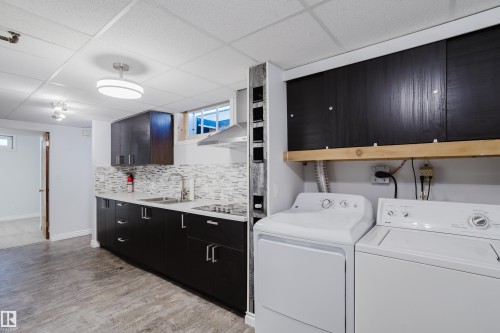 7108 83 Street, Edmonton, AB - Indoor Photo Showing Laundry Room
