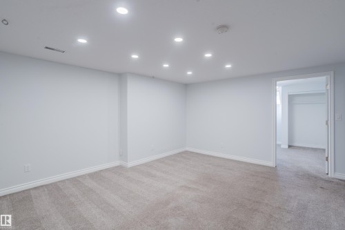 7108 83 Street, Edmonton, AB - Indoor