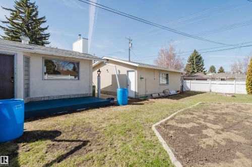 7108 83 Street, Edmonton, AB - Outdoor