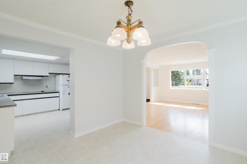 7108 83 Street, Edmonton, AB - Indoor Photo Showing Kitchen