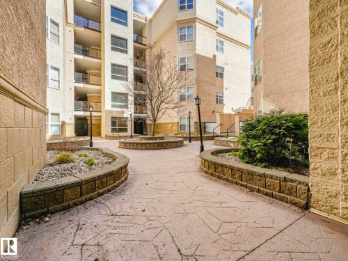 112 11039 83 Avenue, Edmonton, AB - Outdoor