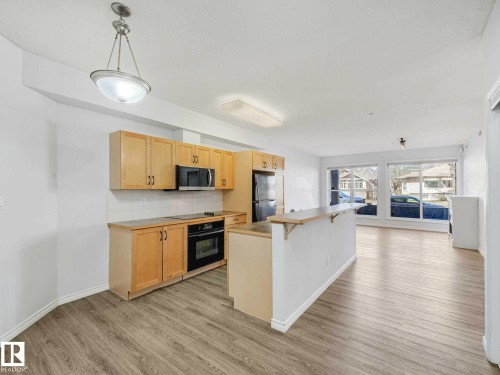 112 11039 83 Avenue, Edmonton, AB - Indoor Photo Showing Kitchen