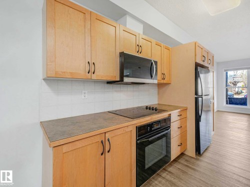 112 11039 83 Avenue, Edmonton, AB - Indoor Photo Showing Kitchen