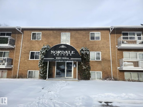 4 6120 118 Avenue, Edmonton, AB - Outdoor
