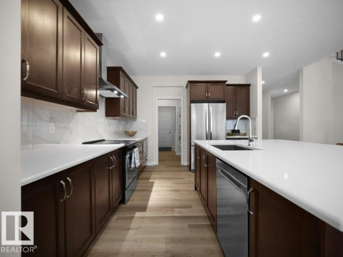 3114 Chokecherry Bend, Edmonton, AB - Indoor Photo Showing Kitchen With Upgraded Kitchen