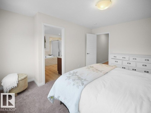 3114 Chokecherry Bend, Edmonton, AB - Indoor Photo Showing Bedroom