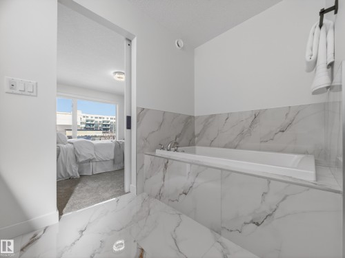 8713 149 Street, Edmonton, AB - Indoor Photo Showing Bathroom