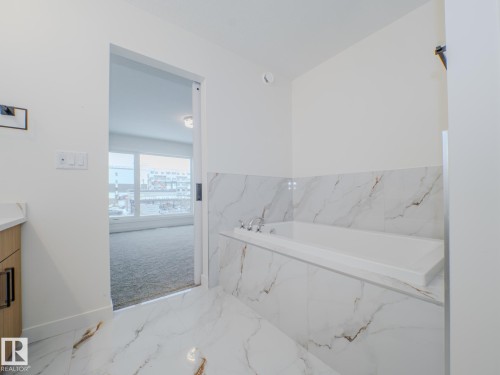 8713 149 Street, Edmonton, AB - Indoor Photo Showing Bathroom
