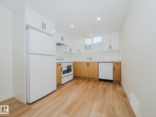 8713 149 Street, Edmonton, AB - Indoor Photo Showing Kitchen