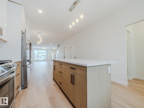 8713 149 Street, Edmonton, AB - Indoor Photo Showing Kitchen With Upgraded Kitchen