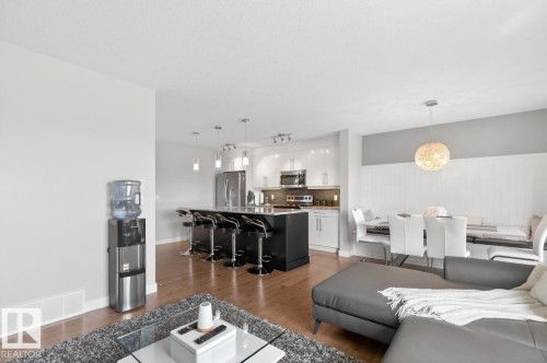 7135 Cardinal Way, Edmonton, AB - Indoor