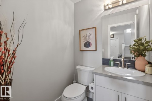 7135 Cardinal Way, Edmonton, AB - Indoor Photo Showing Bathroom