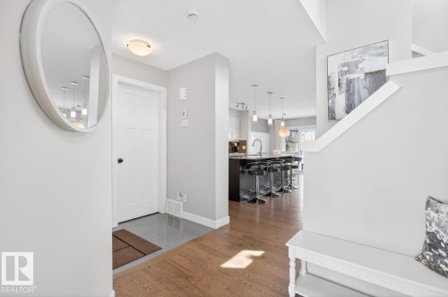 7135 Cardinal Way, Edmonton, AB - Indoor Photo Showing Other Room
