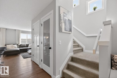 7135 Cardinal Way, Edmonton, AB - Indoor Photo Showing Other Room