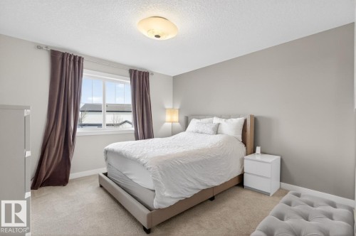 7135 Cardinal Way, Edmonton, AB - Indoor Photo Showing Bedroom