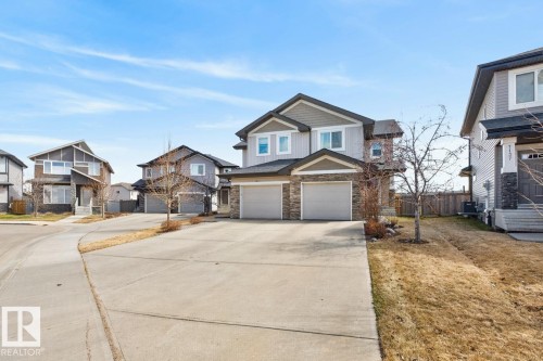 7135 Cardinal Way, Edmonton, AB - Outdoor With Facade
