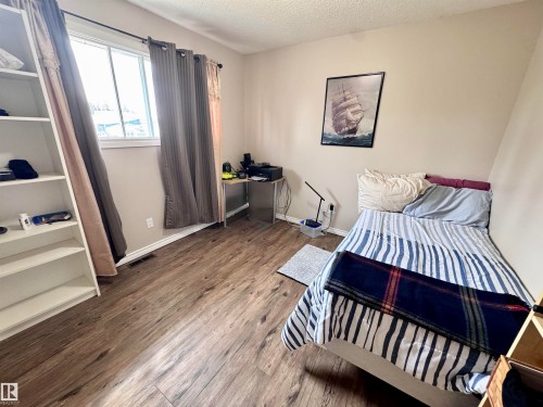 5121 52 Street, Andrew, AB - Indoor Photo Showing Bedroom