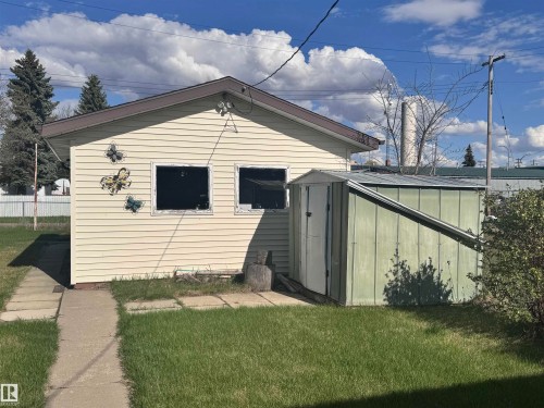 5121 52 Street, Andrew, AB - Outdoor