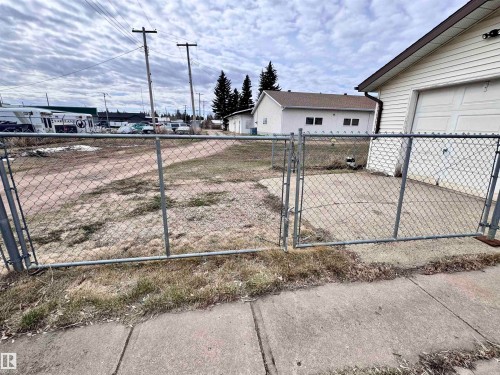 5121 52 Street, Andrew, AB - Outdoor