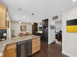 25 420 Hunters Green  Edmonton, AB T6R 2X3
