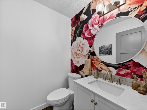 25 420 Hunters Green, Edmonton, AB - Indoor Photo Showing Bathroom