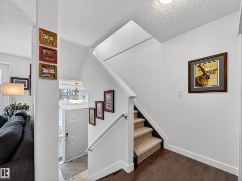 25 420 Hunters Green, Edmonton, AB - Indoor Photo Showing Other Room