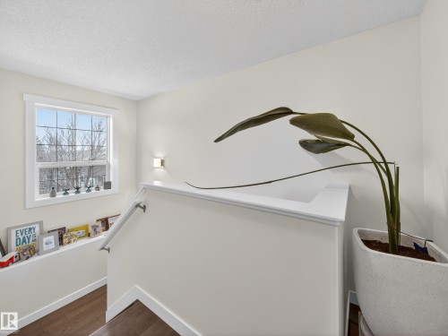 25 420 Hunters Green, Edmonton, AB - Indoor Photo Showing Other Room