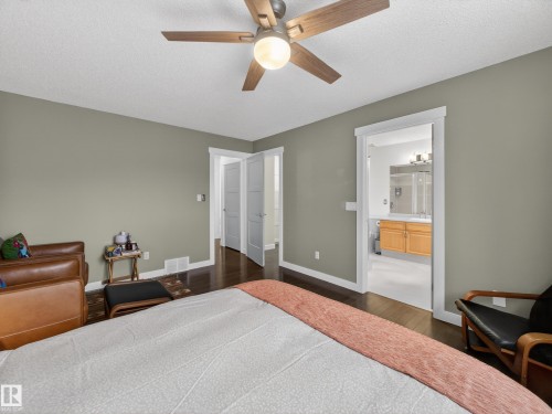 25 420 Hunters Green, Edmonton, AB - Indoor Photo Showing Bedroom
