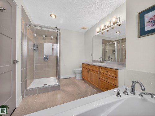 25 420 Hunters Green, Edmonton, AB - Indoor Photo Showing Bathroom