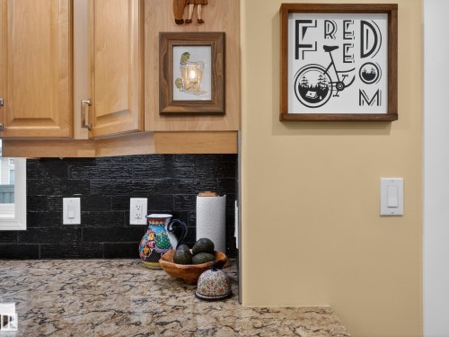 25 420 Hunters Green, Edmonton, AB - Indoor Photo Showing Other Room