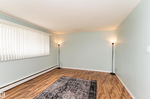 5 8807 101 Street, Edmonton, AB - Indoor Photo Showing Other Room