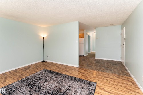 5 8807 101 Street, Edmonton, AB - Indoor Photo Showing Other Room