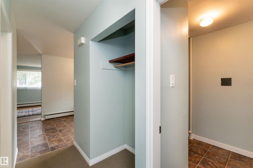 5 8807 101 Street, Edmonton, AB - Indoor Photo Showing Other Room