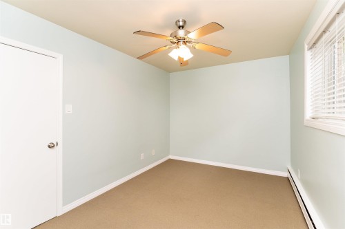 5 8807 101 Street, Edmonton, AB - Indoor Photo Showing Other Room