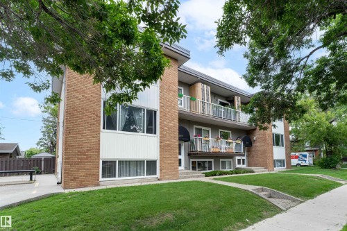5 8807 101 Street, Edmonton, AB - Outdoor