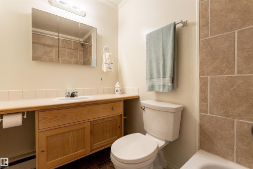 5 8807 101 Street, Edmonton, AB - Indoor Photo Showing Bathroom