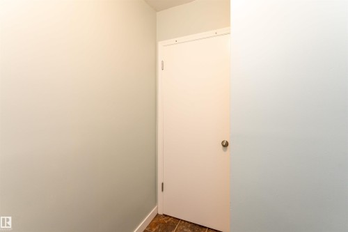 5 8807 101 Street, Edmonton, AB - Indoor Photo Showing Other Room