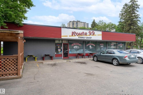 5 8807 101 Street, Edmonton, AB - Outdoor