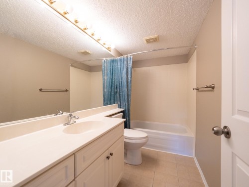 205 11716 100 Avenue, Edmonton, AB - Indoor Photo Showing Bathroom