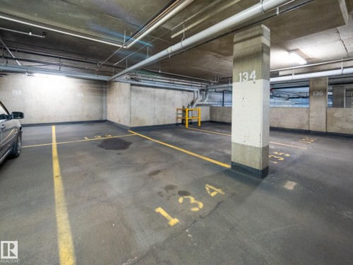205 11716 100 Avenue, Edmonton, AB - Indoor Photo Showing Garage