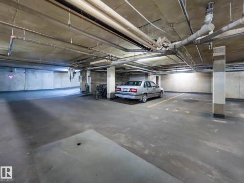 205 11716 100 Avenue, Edmonton, AB - Indoor Photo Showing Garage